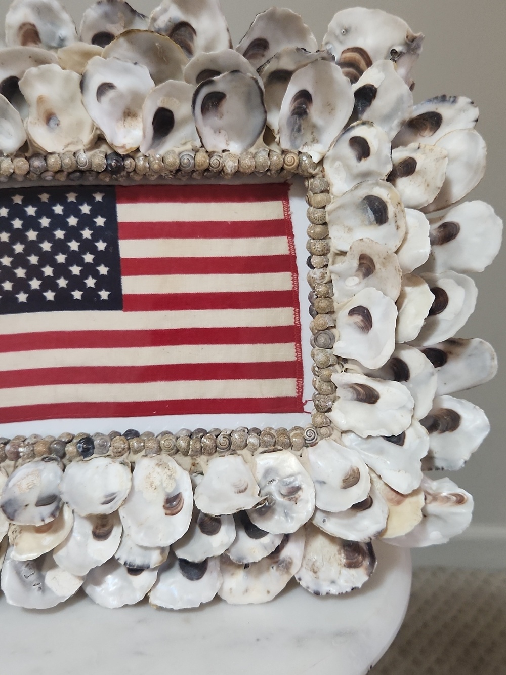 MudPie 4x6 Oyster Shell Frame with American Flag Pattern - White, Red, Blue - Picture 3 of 10